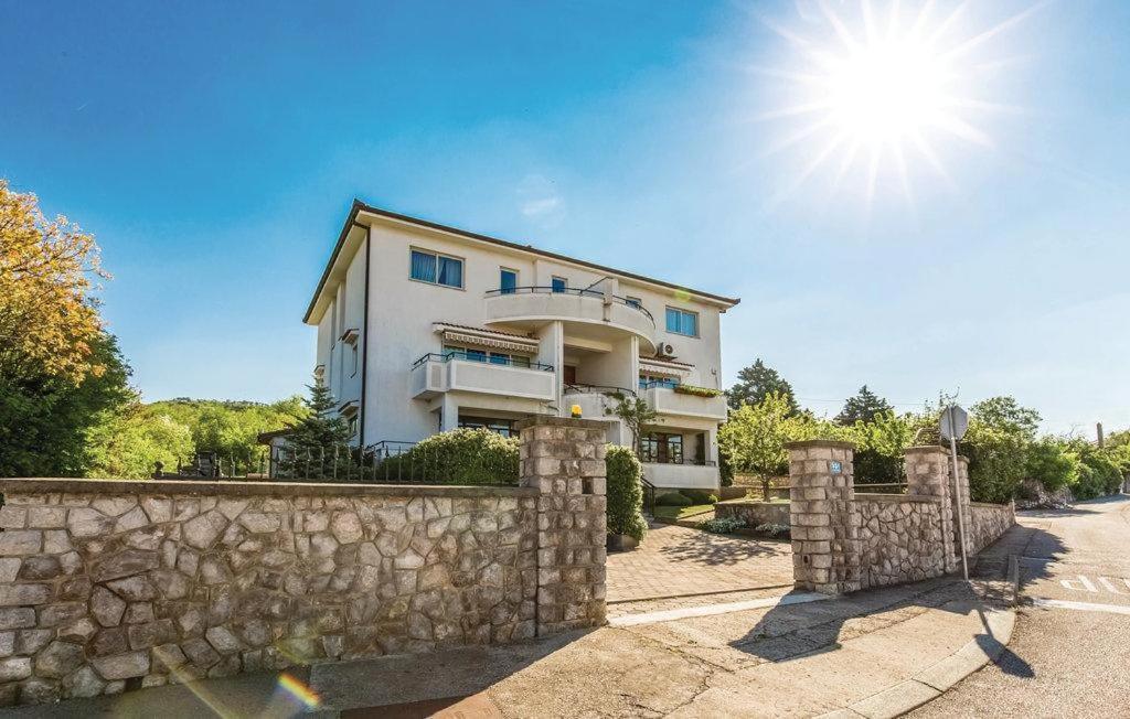 Lux Apartman Leo Lejlighed Kostrena Eksteriør billede